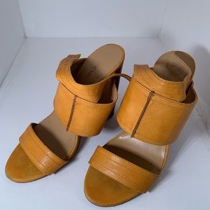 Women’s Nine West Heels 7M - mustard yellow